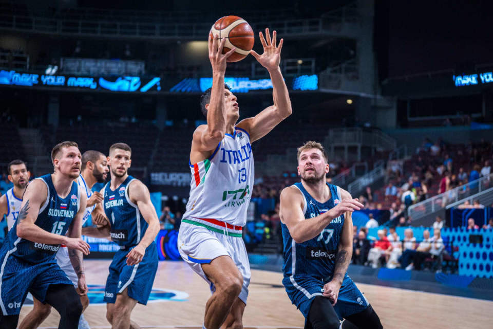 开云体育登录-意大利男篮轻取热火B队，米切尔送出助攻