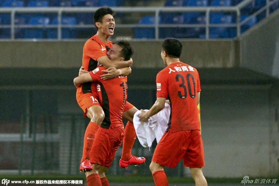 贵州人和战平天津泰达，中超积分季内背