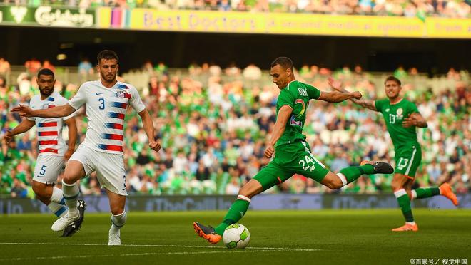 巴西队在国际比赛中大放异彩，成绩斐然