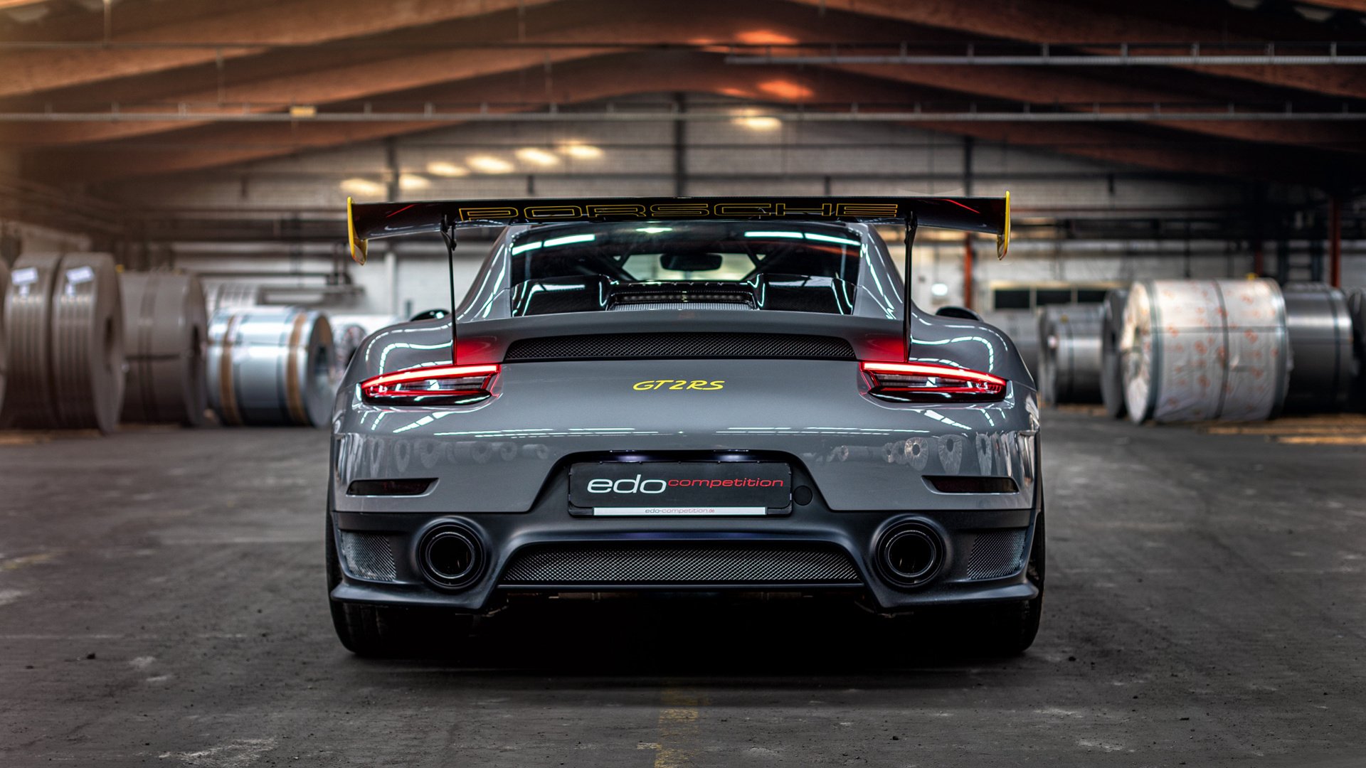 绿茵恩仇录，当肖恩的诗歌穿透莱万的子弹