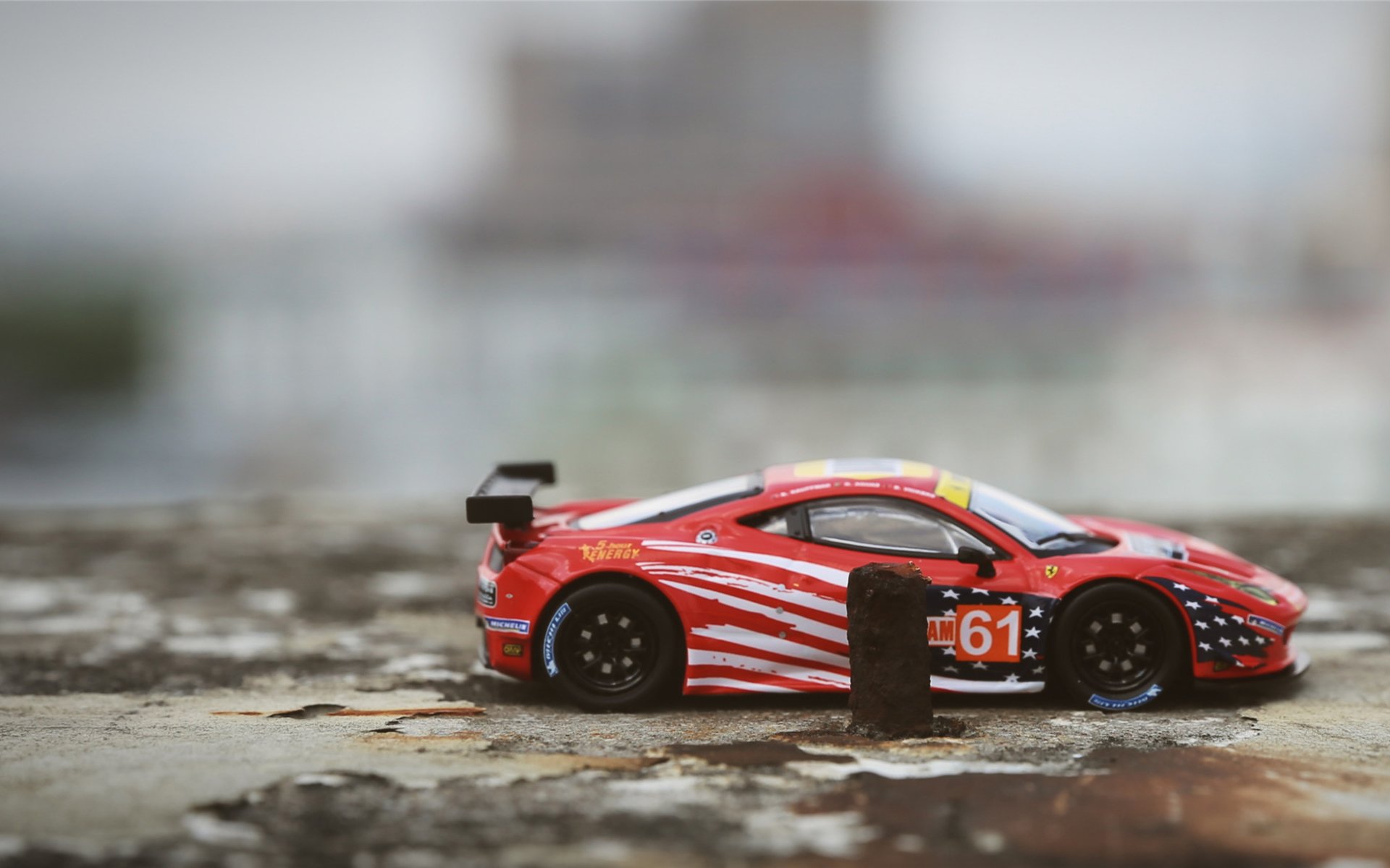 巴林夜战的寂静与轰鸣,爱德华兹如何用闪电点燃F1新赛季