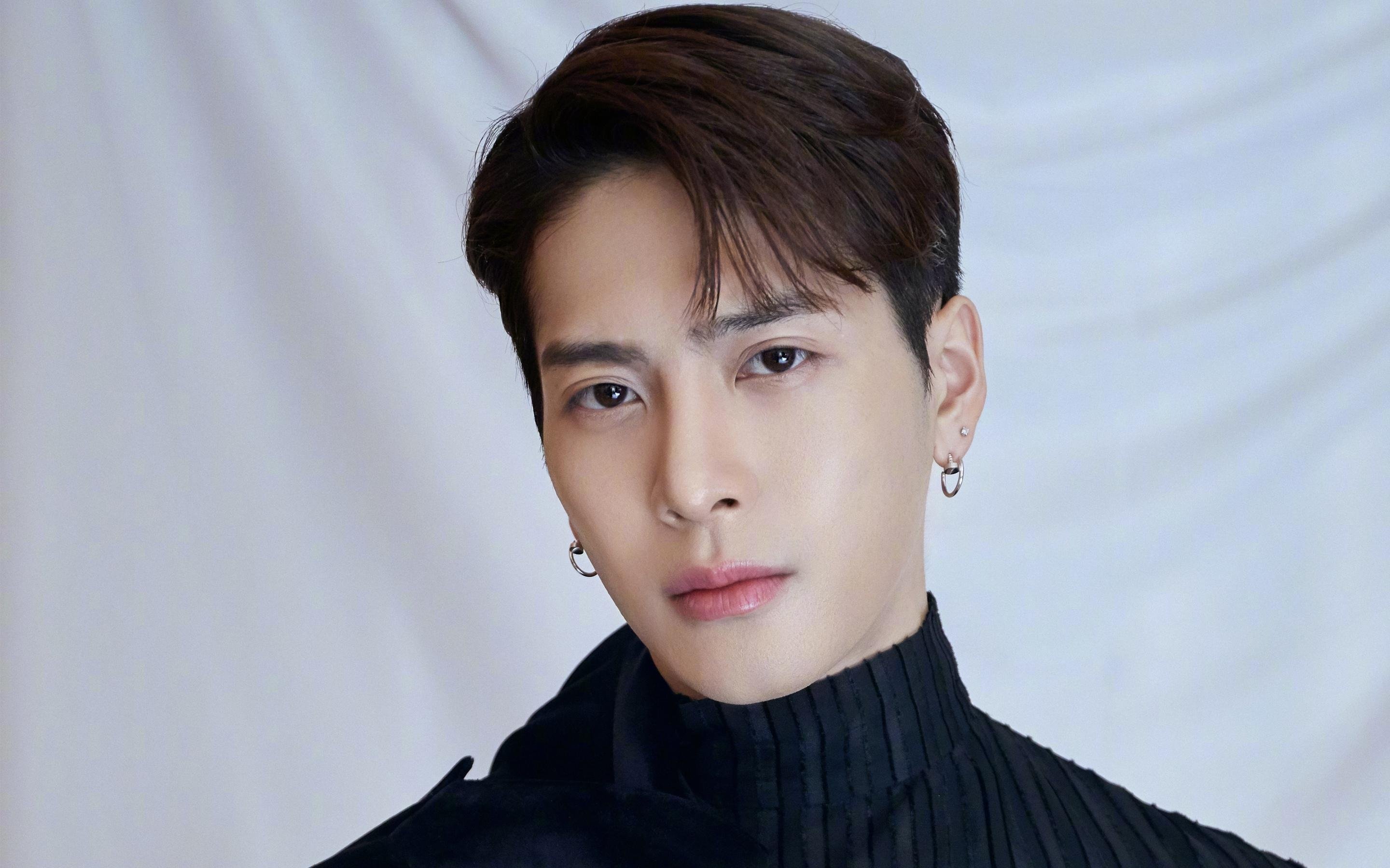 征服两种赛场,塔图姆F1揭幕战称王,独行侠横扫新疆显霸气